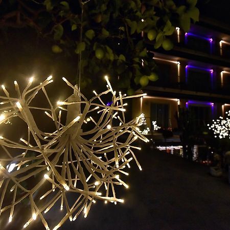 Hotel Villa Delibera ヴァラッツェ エクステリア 写真