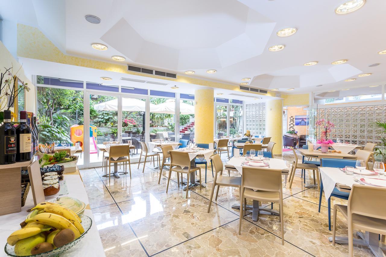 Hotel Villa Delibera ヴァラッツェ エクステリア 写真