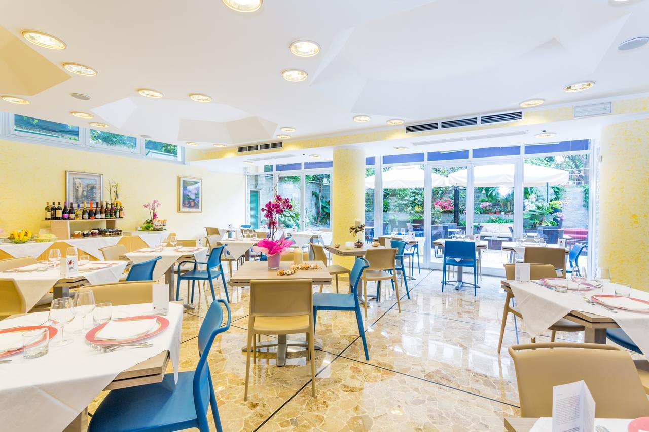 Hotel Villa Delibera ヴァラッツェ エクステリア 写真