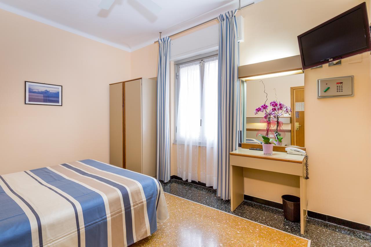 Hotel Villa Delibera ヴァラッツェ 部屋 写真