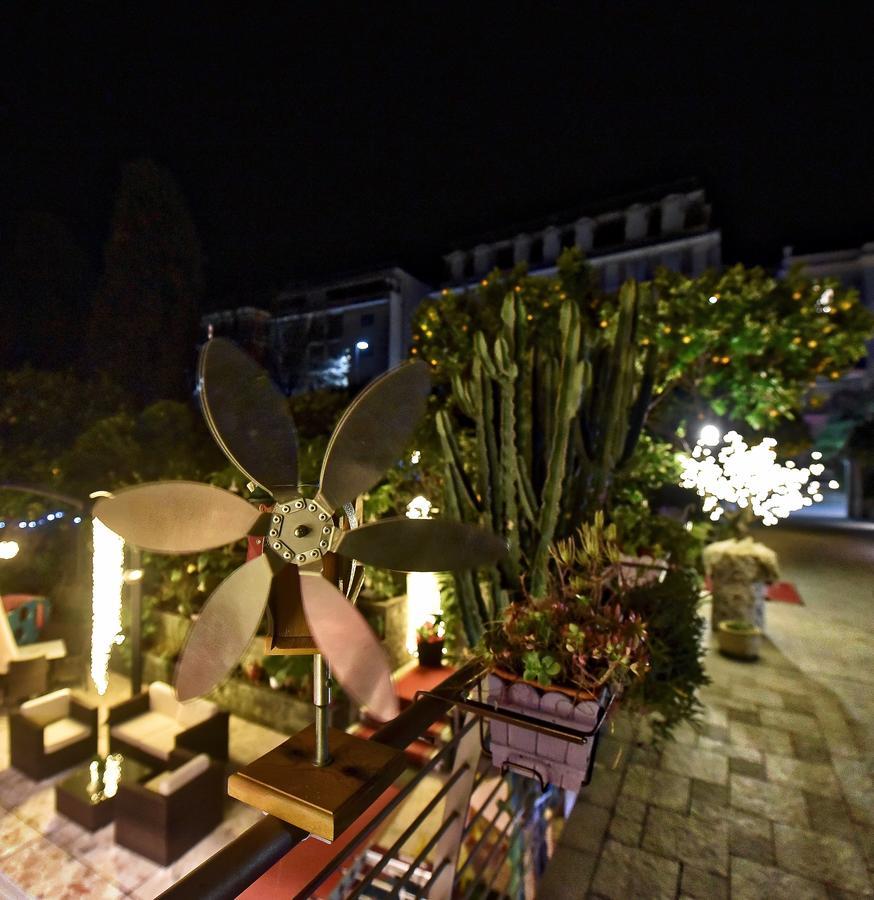 Hotel Villa Delibera ヴァラッツェ エクステリア 写真