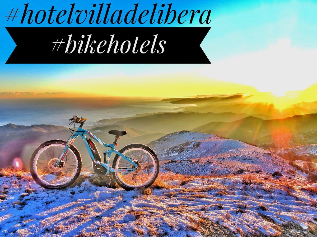Hotel Villa Delibera ヴァラッツェ エクステリア 写真
