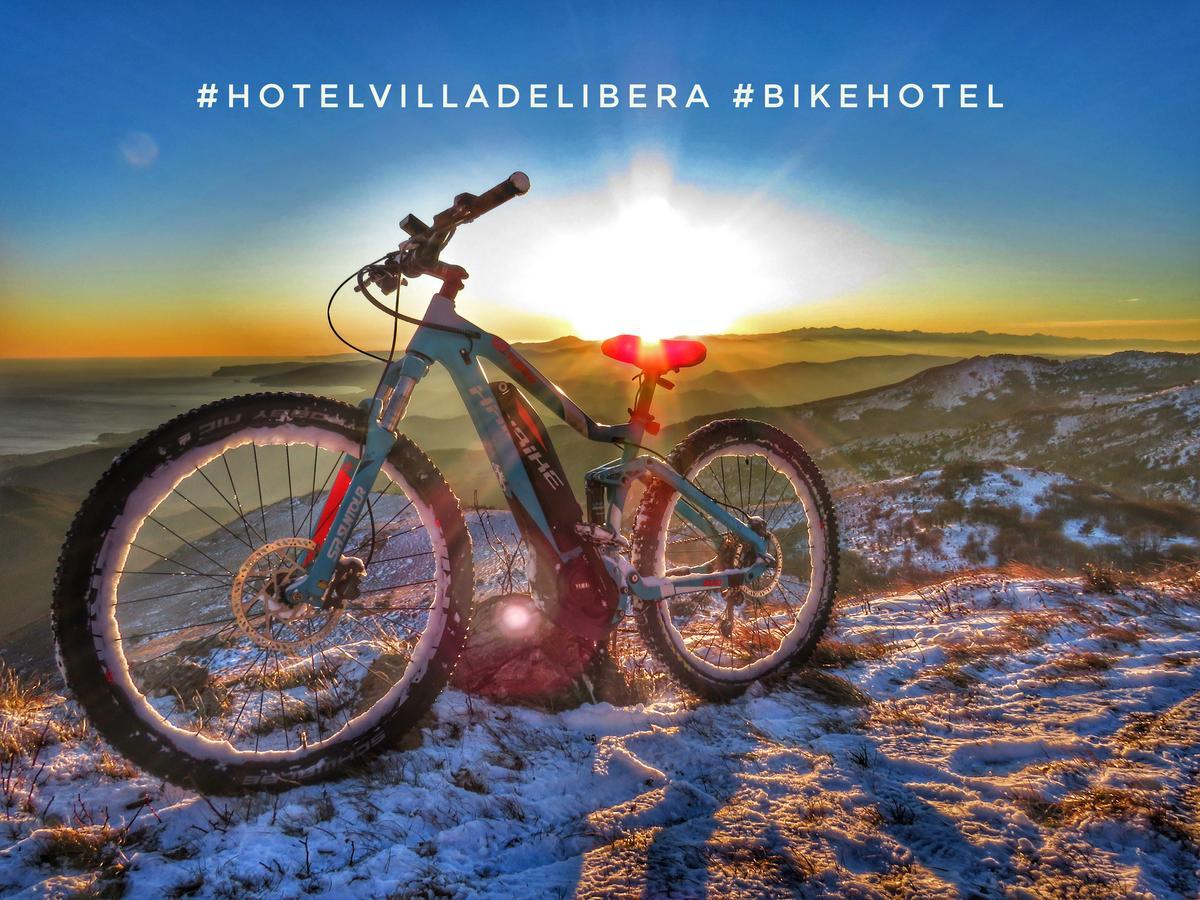 Hotel Villa Delibera ヴァラッツェ エクステリア 写真